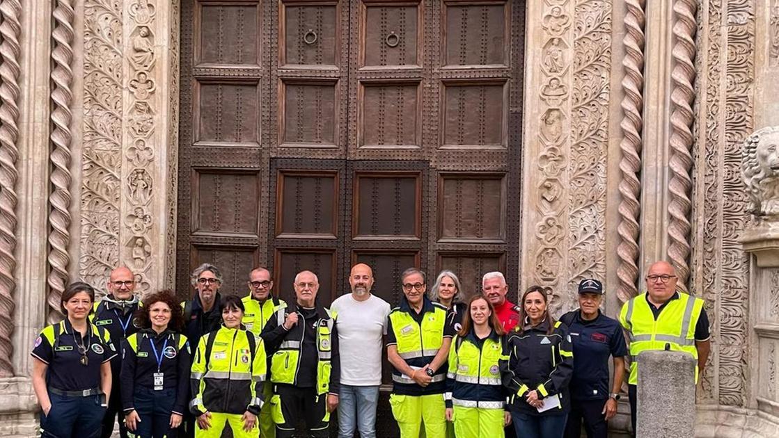 https://www.lanazione.it/image-service/view/acePublic/alias/contentid/N2ZmMThkMmEtYmNkYy00/0/umbria-jazz-si-entra-nel-vivo-applausi-per-la-protezione-civile.jpeg?f=16:9&w=1200&h=630