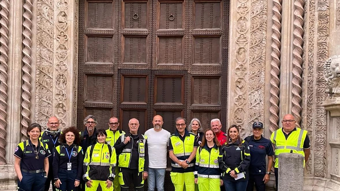 L’impegno dei volontari della Protezione civile: è in campo il gruppo comunale Perusia insieme ad altre organizzazioni L’impegno dei volontari della Protezione civile: è in campo il gruppo comunale Perusia insieme ad altre organizzazioni