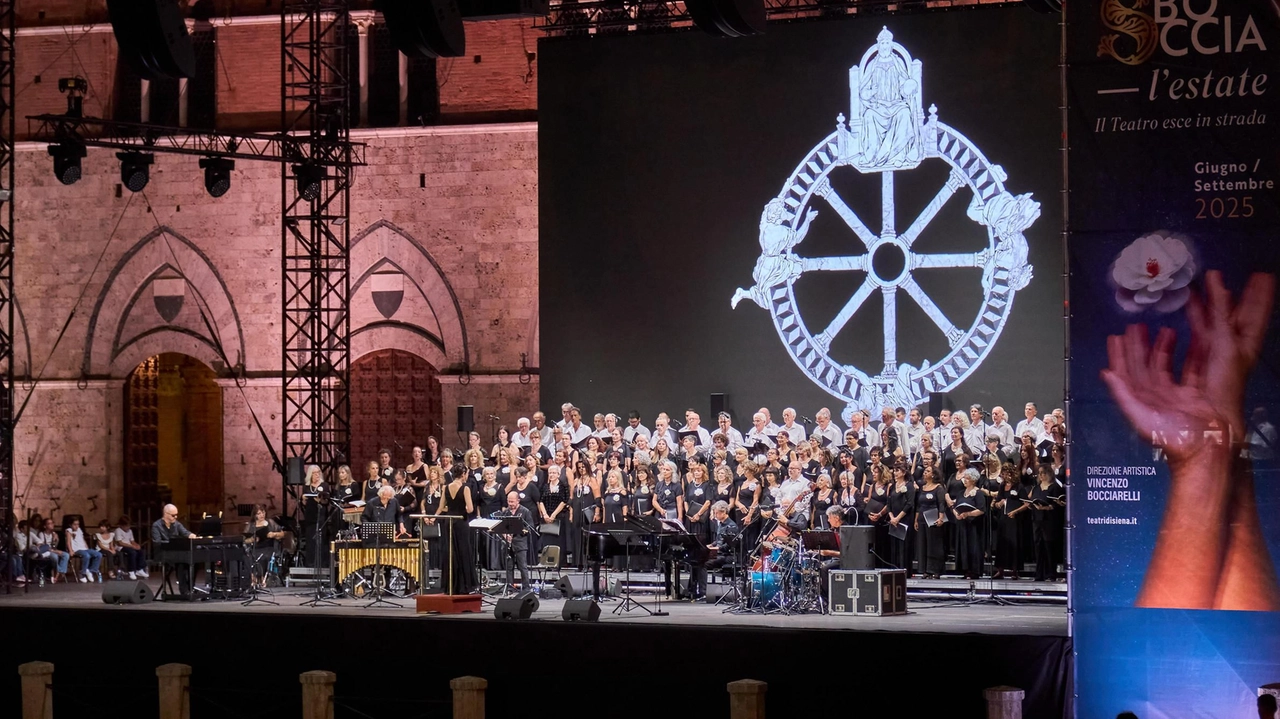 Carmina Burana sul palco di Piazza del Campo. L’Unione Corale Senese in collaborazione con Amat Carmina Burana sul palco di Piazza del Campo. L’Unione Corale Senese in collaborazione con Amat
