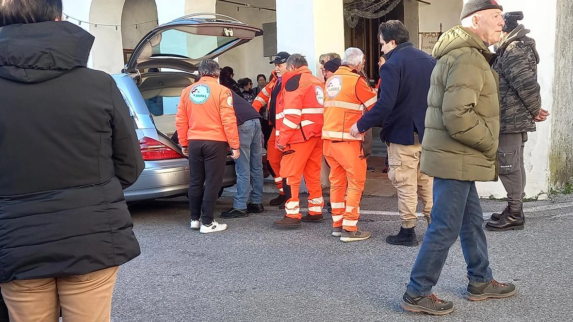 La morte di Lido Ciuti ha scosso la comunità di Bardalone, tanto che a portargli l’ultimo saluto c’era tutto il... La morte di Lido Ciuti ha scosso la comunità di Bardalone, tanto che a portargli l’ultimo saluto c’era tutto il...