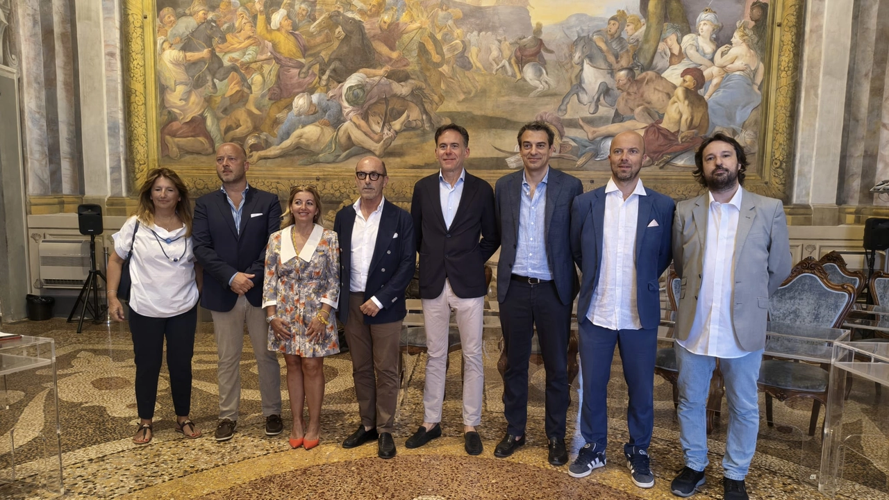 La delegazione cinese in Sala delle Baleari La delegazione cinese in Sala delle Baleari