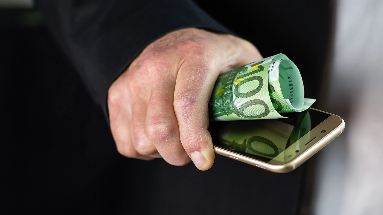 Fusioni bancarie e digitalizzazione tra le cause della riduzione degli sportelli bancari sul territorio