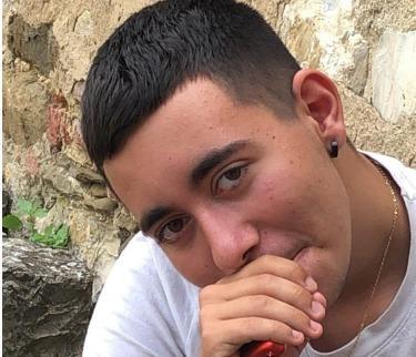 Morto in moto, l’abbraccio di S.Leolino. Domani l’ultimo saluto a Lorenzo Morto in moto, l’abbraccio di S.Leolino. Domani l’ultimo saluto a Lorenzo