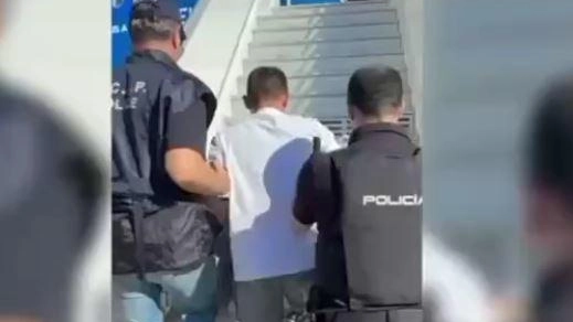Bobo Jiang è rientrato in Italia scortato dal Fugitive active search team Bobo Jiang è rientrato in Italia scortato dal Fugitive active search team
