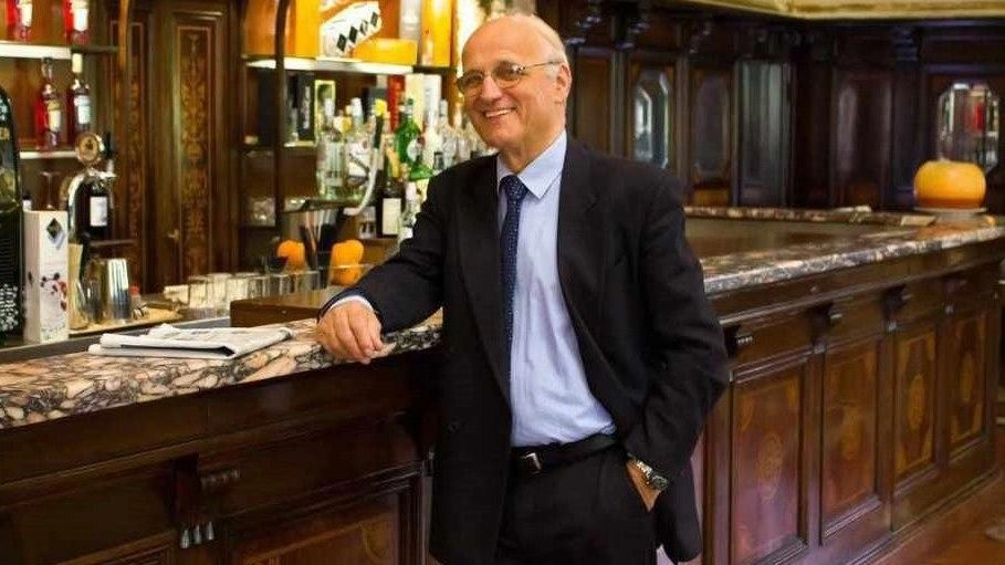 Il gestore del Caffè storico Tettuccio Renzo Bonelli verrà insignito del prestigioso titolo assegnato al suo locale Il gestore del Caffè storico Tettuccio Renzo Bonelli verrà insignito del prestigioso titolo assegnato al suo locale