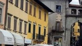 Piazza Umberto senza auto Piazza Umberto senza auto