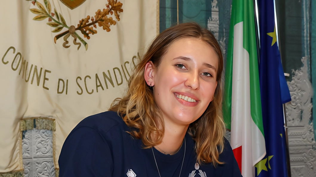 In alto Kate con la medaglia d’oro, a sinistra dopo un punto, a destra a Firenze In alto Kate con la medaglia d’oro, a sinistra dopo un punto, a destra a Firenze