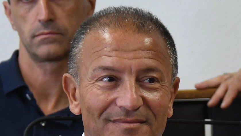 Il consigliere Filippo Mirabella chiede le dimissioni dell'assessore allo Sport Lara Benfatto per mancanza di trasparenza e conflitto d'interessi, evidenziando gravi violazioni etiche e normative. Il consigliere Filippo Mirabella chiede le dimissioni dell'assessore allo Sport Lara Benfatto per mancanza di trasparenza e conflitto d'interessi, evidenziando gravi violazioni etiche e normative.