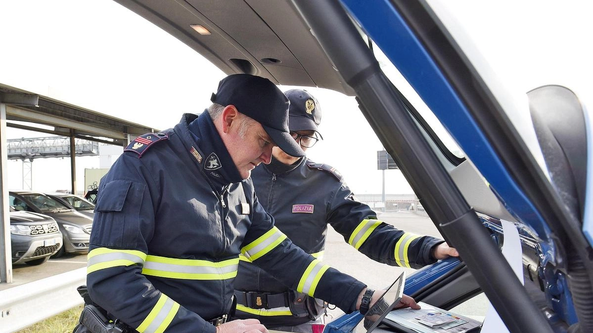A individuare il conducente del Tir è stata la Polizia stradale di Orvieto lungo l’autostrada