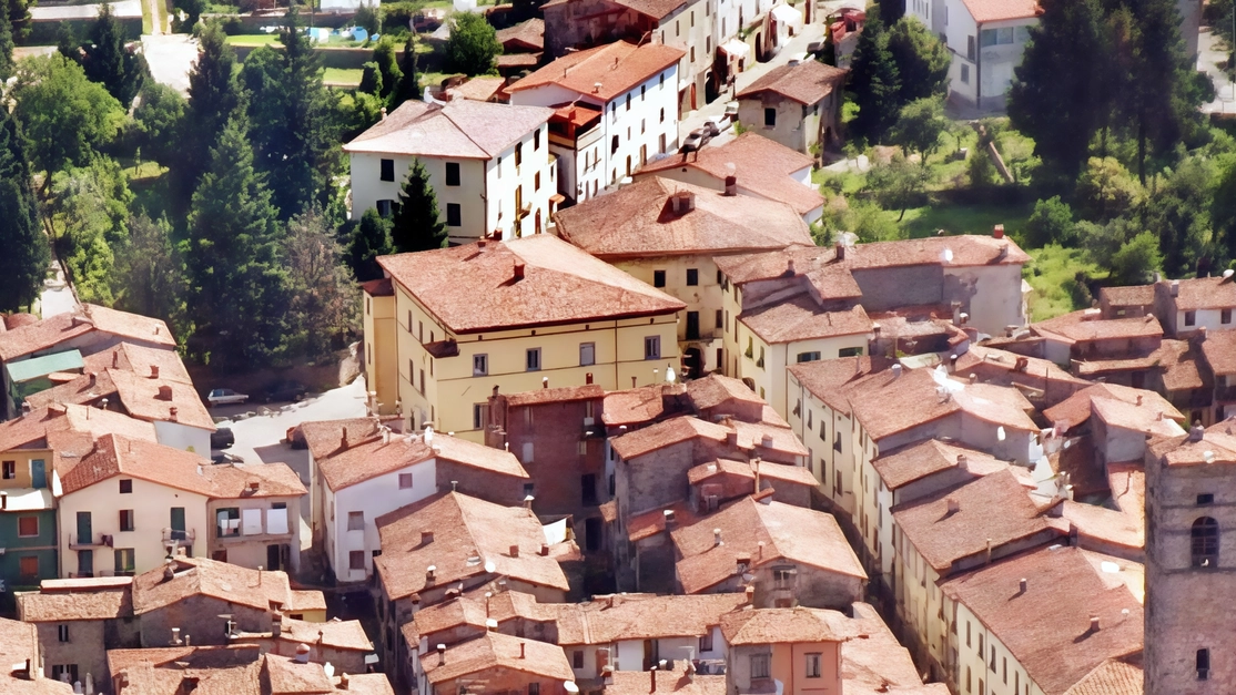 Uno scorcio del centro storico di Pieve Fosciana (foto Borghesi) Uno scorcio del centro storico di Pieve Fosciana (foto Borghesi)