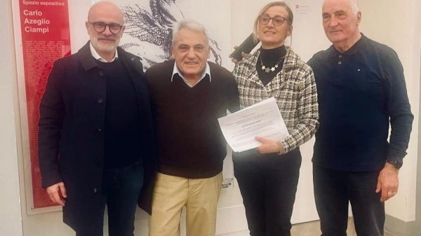 Una delegazione dei comitati valdarnesi Una delegazione dei comitati valdarnesi