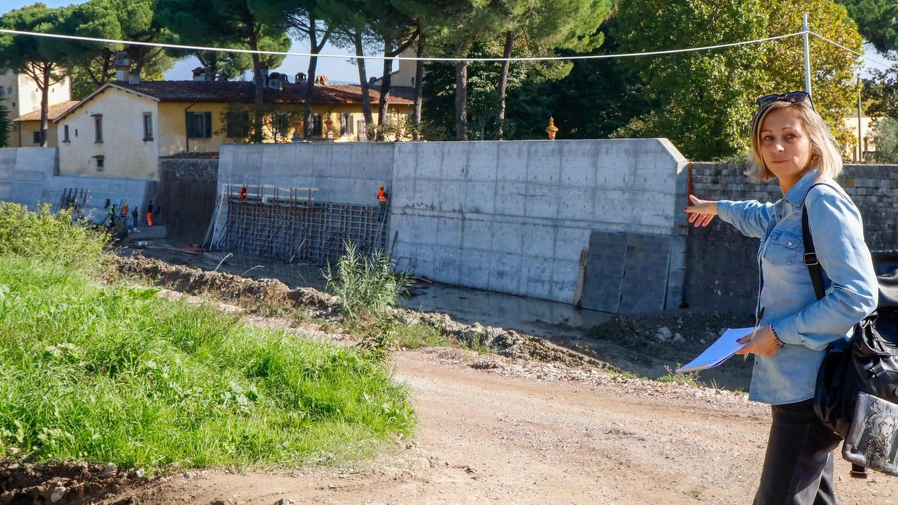 Il nostro viaggio nelle zone che finirono sott’acqua nella notte fra il 2 e 3 novembre. Lavori urgenti quasi finiti, per gli altri mancano i soldi. Stasera fiaccolata per non dimenticare. Il nostro viaggio nelle zone che finirono sott’acqua nella notte fra il 2 e 3 novembre. Lavori urgenti quasi finiti, per gli altri mancano i soldi. Stasera fiaccolata per non dimenticare.
