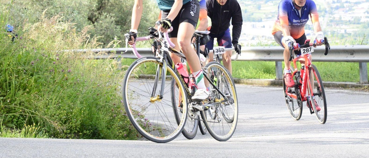 Gran Fondo della Versilia: Trionfano Esposti e Foppiano alla Cittadella del Carnevale