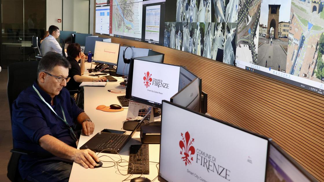 Tra i guardiani della Control Room: "Qui si decide il destino del traffico" Tra i guardiani della Control Room: "Qui si decide il destino del traffico"