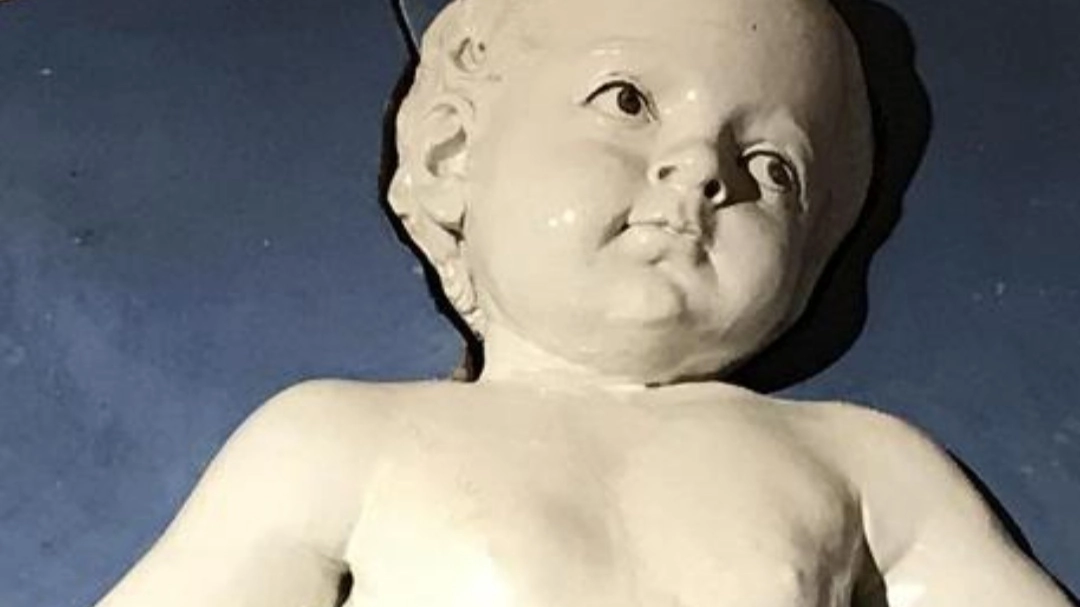 Putto di Della Robbia, Istituto Innocenti, Firenze (foto da Ansa) Putto di Della Robbia, Istituto Innocenti, Firenze (foto da Ansa)