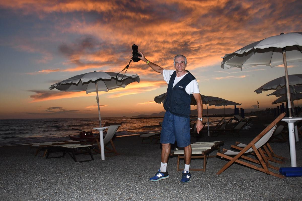 arriva la 8216staffetta al tramonto8217 a marina di carrara