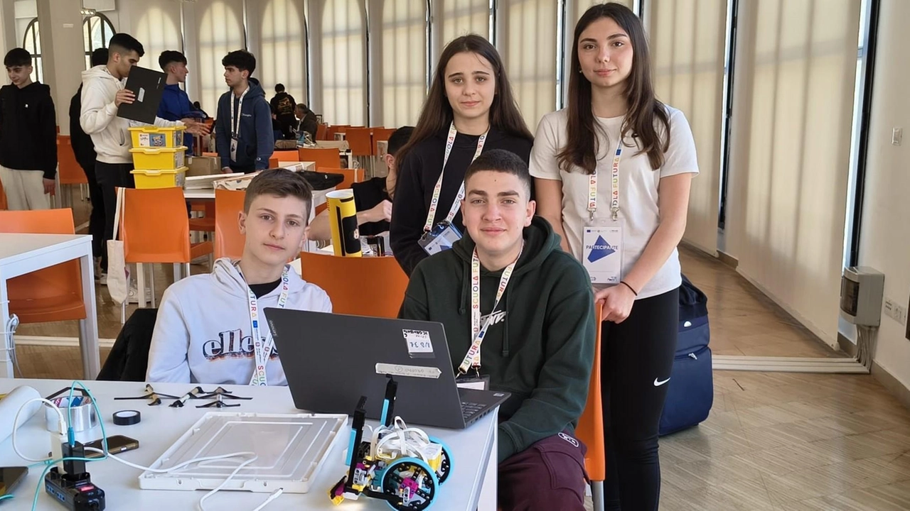 I ragazzi della squadra RoboGal della scuola secondaria Galilei
