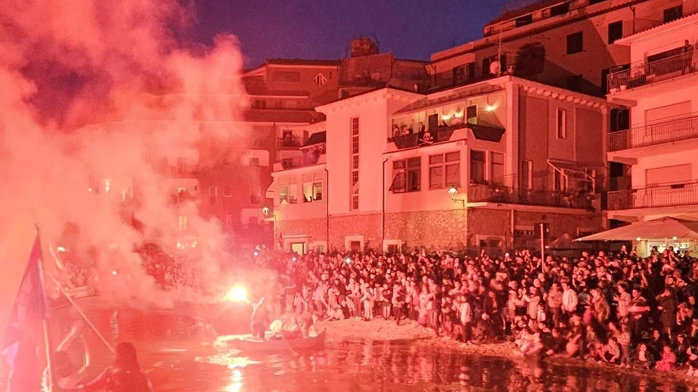 Torna a Porto Ercole il suggestivo appuntamento con la Notte dei Pirati, oggi a partire dalle 18 Torna a Porto Ercole il suggestivo appuntamento con la Notte dei Pirati, oggi a partire dalle 18