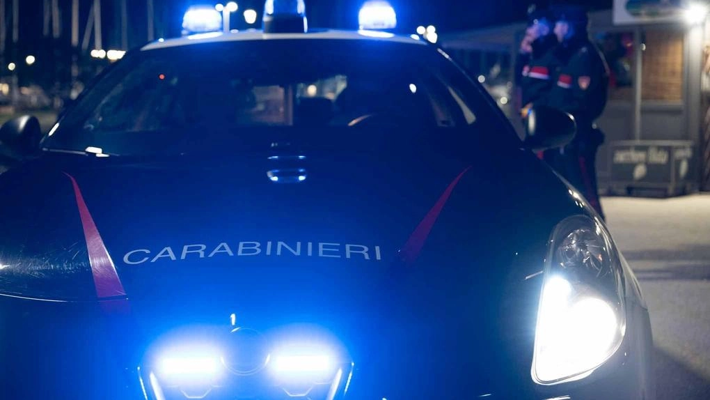I militari del comando stazione Carabinieri Querceta hanno dato esecuzione ad un’ordinanza applicativa della misura cautelare degli arresti domiciliari