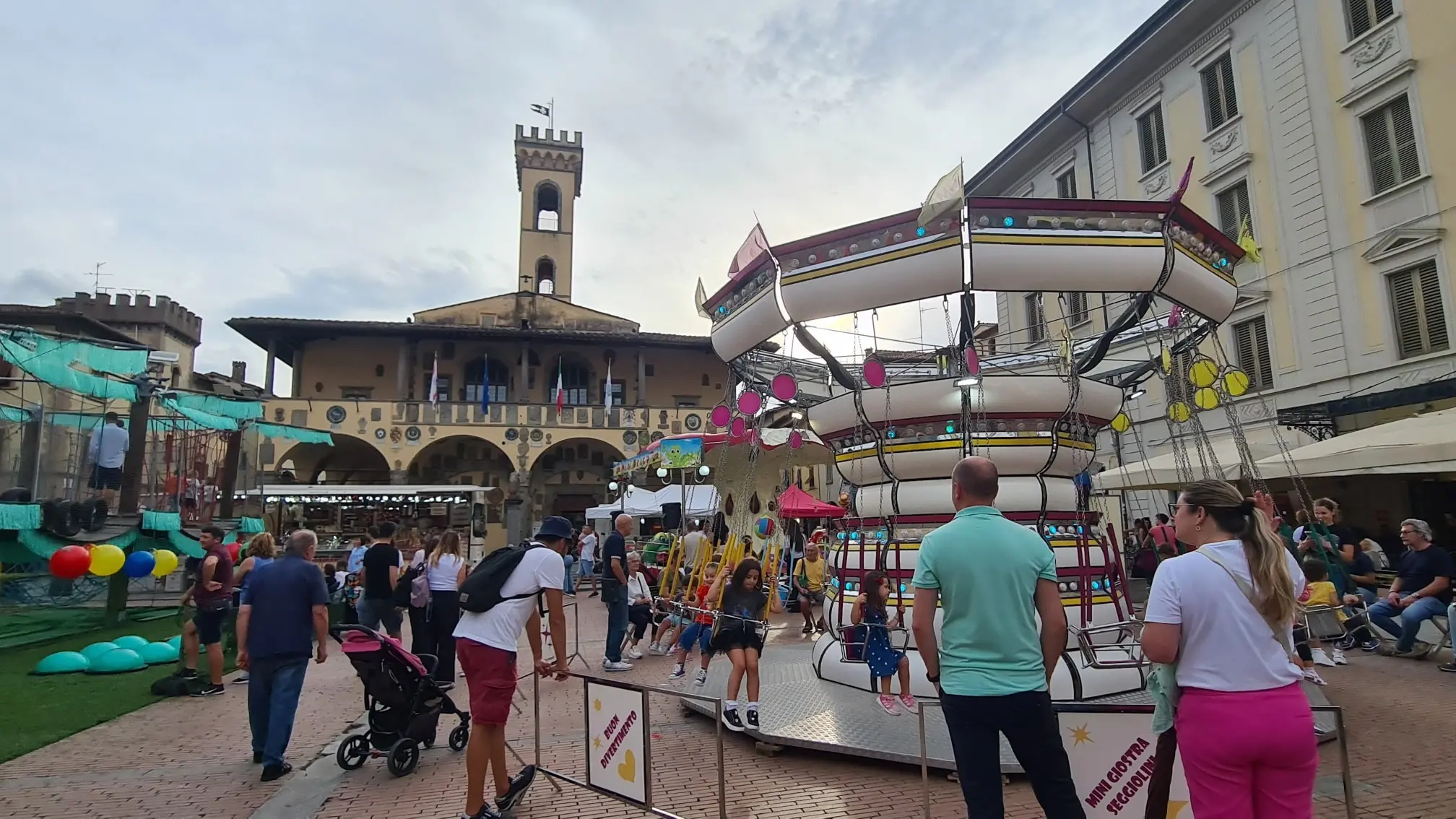 Il Luna Park dei bambini e dei più piccoli in piazza Cavour rimane allestito fino a domenica 21 settembre