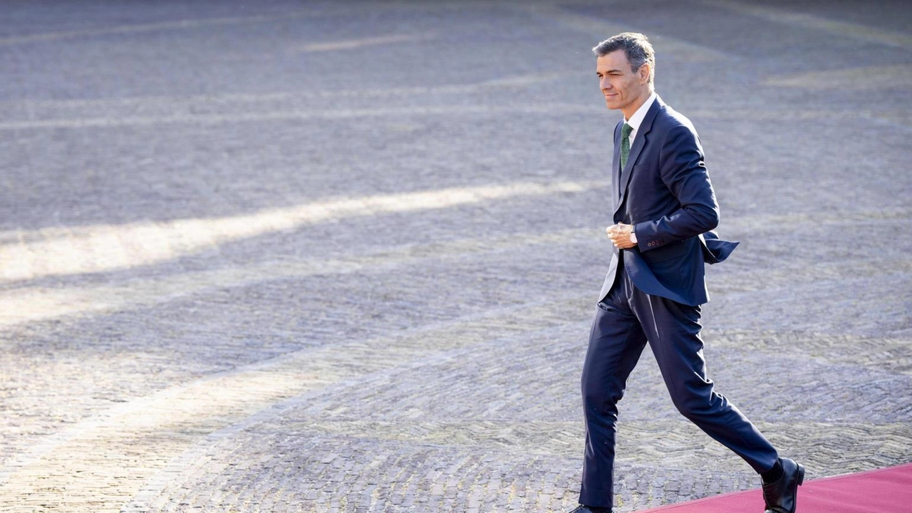 Il premier al vertice Nato: 'Questo è il nostro impegno' Il premier al vertice Nato: 'Questo è il nostro impegno'