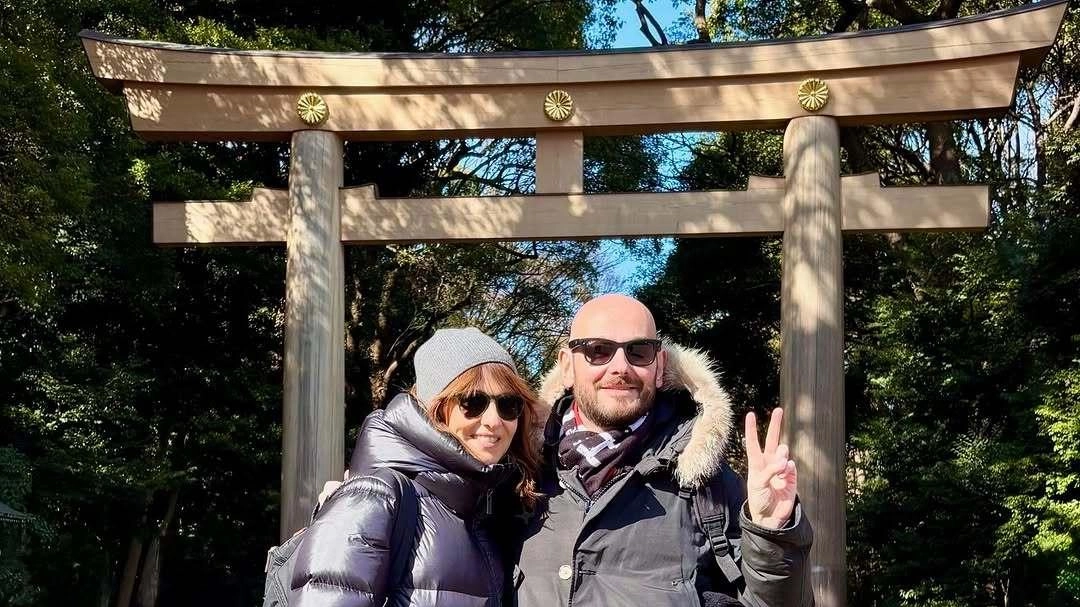 Tommaso Rossi, travel operatore aretino in Giappone, con l’attrice. Paola Cortellesi Tommaso Rossi, travel operatore aretino in Giappone, con l’attrice. Paola Cortellesi