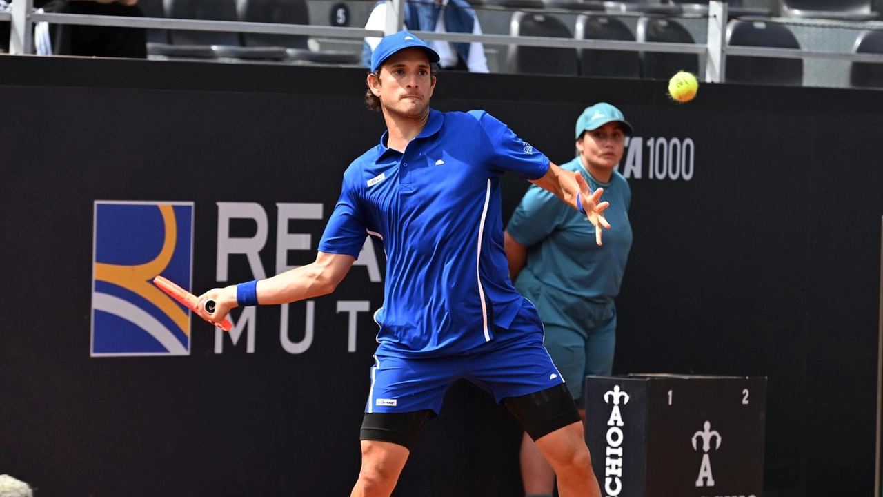 Un vero peccato per Francesco Passaro. Il tennista umbro (n.121 del ranking) si è dovuto arrendere all’argentino Camilo Ugo Carabelli... Un vero peccato per Francesco Passaro. Il tennista umbro (n.121 del ranking) si è dovuto arrendere all’argentino Camilo Ugo Carabelli...