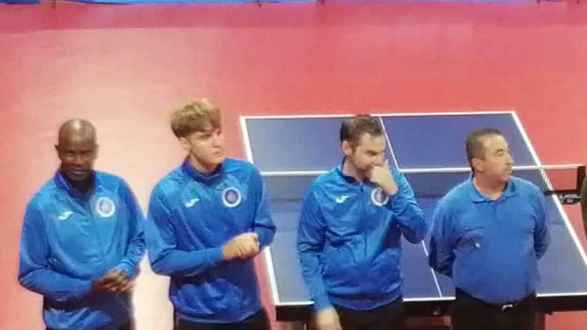 La formazione pratese scesa in campo a inizio campionato La formazione pratese scesa in campo a inizio campionato