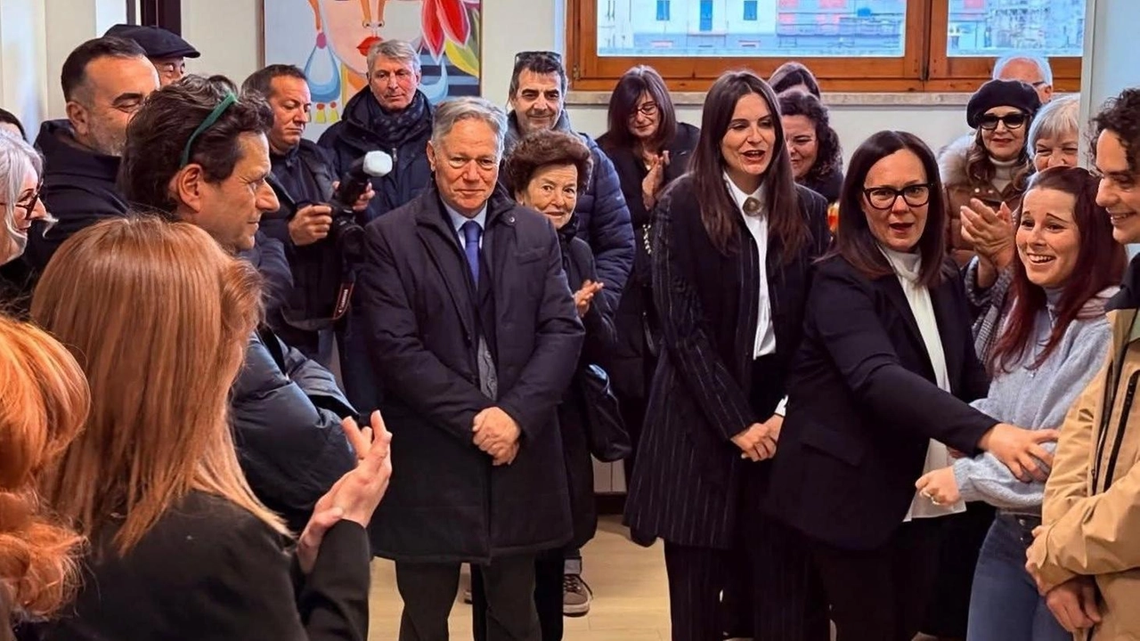 L’inaugurazione della nuova attività che accende un’altra luce nel centro cittadino, in Quartiere Matteotti. E’ la quarta apertura in meno di un mese L’inaugurazione della nuova attività che accende un’altra luce nel centro cittadino, in Quartiere Matteotti. E’ la quarta apertura in meno di un mese