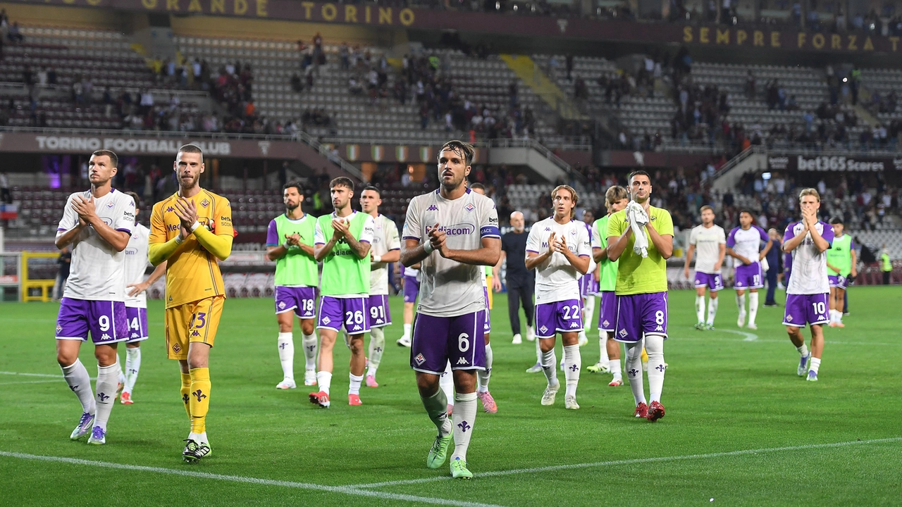 La Fiorentina a fine partita (foto Ansa/Alessandro Di Marco) La Fiorentina a fine partita (foto Ansa/Alessandro Di Marco)