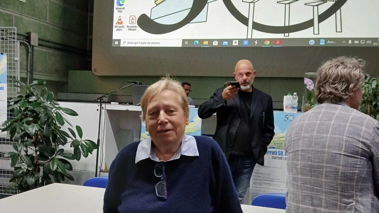 L'ex docente Donata Foà racconta la straordinaria esperienza della scuola Buonarroti, un luogo innovativo e aperto alla comunità, dove studenti e insegnanti si sfidavano a reinventare l'apprendimento. L'ex docente Donata Foà racconta la straordinaria esperienza della scuola Buonarroti, un luogo innovativo e aperto alla comunità, dove studenti e insegnanti si sfidavano a reinventare l'apprendimento.