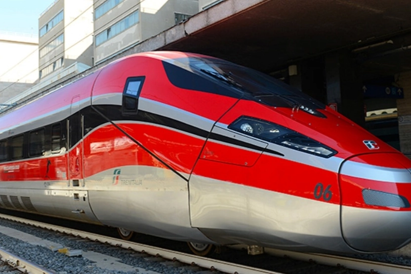 Un treno Frecciarossa. Da Firenze partiranno diversi convogli anche per l'estero, per la Germania in particolare. Un'ampia offerta che vuole accontentare tutti i tipi di vacanzieri