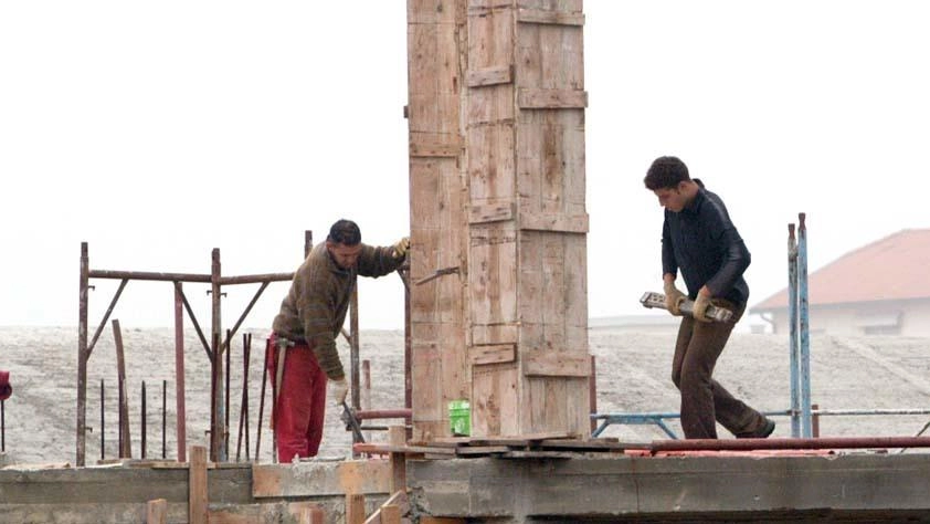 Un cantiere (foto d’archivio) Un cantiere (foto d’archivio)