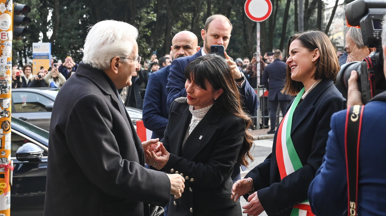 Sergio Mattarella con Stefania Proietti e Vittoria Ferdinandi