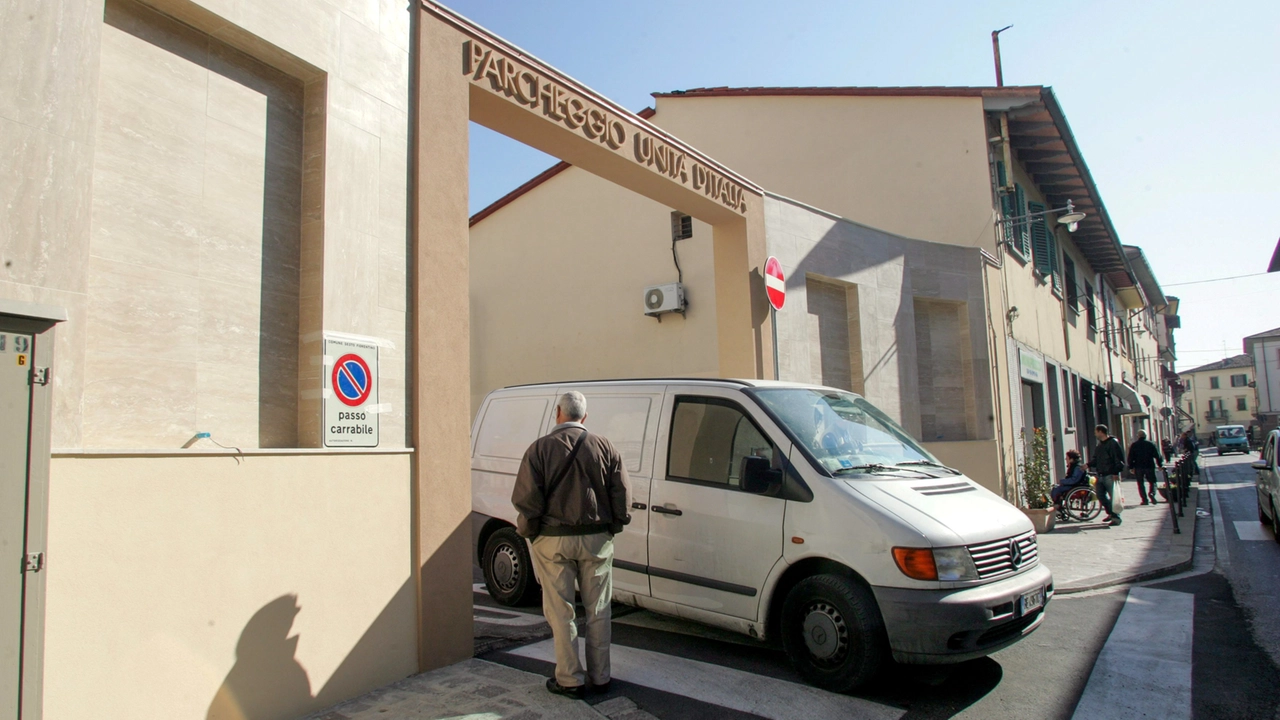 Il parcheggio del centro di via Gramsci (foto Germogli) Il parcheggio del centro di via Gramsci (foto Germogli)
