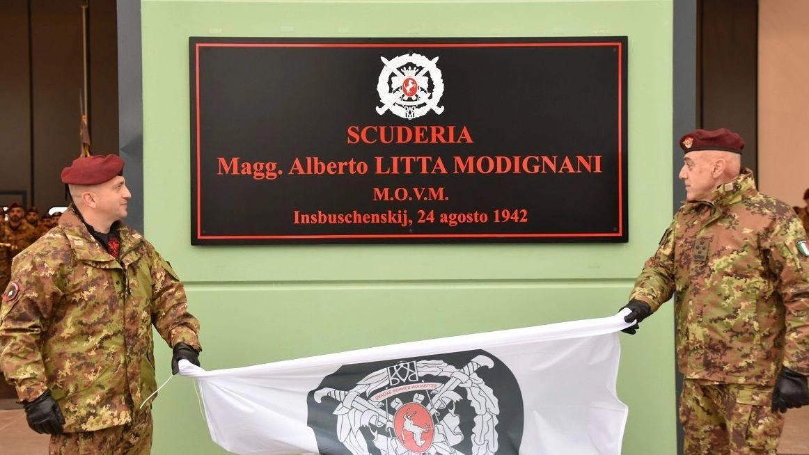 Il generale Carmine Masiello (a destra) e il colonnello Giandomenico Di Spirito Il generale Carmine Masiello (a destra) e il colonnello Giandomenico Di Spirito