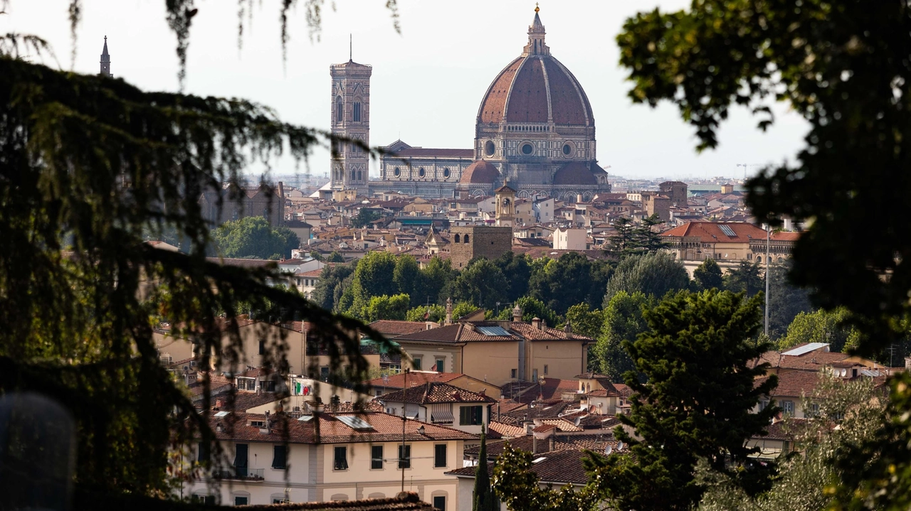 Acquistata nel Quattrocento da Luca Pitti fu restaurata da Brunelleschi. Falliti i tentativi di vendita, le opzioni per il recupero non si concretizzano. Acquistata nel Quattrocento da Luca Pitti fu restaurata da Brunelleschi. Falliti i tentativi di vendita, le opzioni per il recupero non si concretizzano.