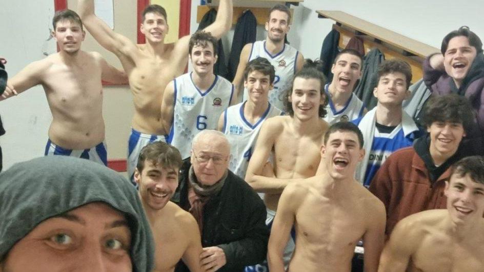 Centro Minibasket Valbisenzio sfida Polisportiva Alberto Galli in semifinale playoff Centro Minibasket Valbisenzio sfida Polisportiva Alberto Galli in semifinale playoff