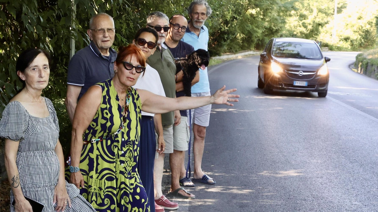 Una petizione popolare, firmata da oltre 200 persone in appena tre giorni, scuote le colline fiorentine nei pressi della Certosa.... Una petizione popolare, firmata da oltre 200 persone in appena tre giorni, scuote le colline fiorentine nei pressi della Certosa....