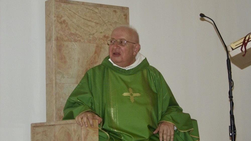 È morto don Luciano Niccolai, parroco e rettore del seminario È morto don Luciano Niccolai, parroco e rettore del seminario