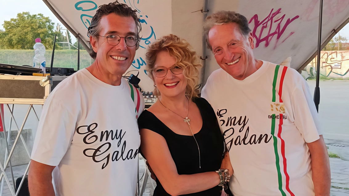 Una cena spettacolo a Empoli raccoglie fondi per il Centro Aiuto Donna Lilith, supportando le donne vittime di violenza. "Pubblica...mente insieme a Marcignana" unisce musica, danza e teatro per sensibilizzare contro la violenza sulle donne. Un evento di solidarietà e sensibilizzazione. Una cena spettacolo a Empoli raccoglie fondi per il Centro Aiuto Donna Lilith, supportando le donne vittime di violenza. "Pubblica...mente insieme a Marcignana" unisce musica, danza e teatro per sensibilizzare contro la violenza sulle donne. Un evento di solidarietà e sensibilizzazione.