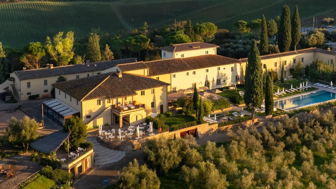 Il debutto del network di produttori che gravita attorno a Villa Petriolo, primo agriturismo totalmente sostenibile al mondo scelto dall’United Nations Fashion and Lifestyle Network dell’Onu . Il debutto del network di produttori che gravita attorno a Villa Petriolo, primo agriturismo totalmente sostenibile al mondo scelto dall’United Nations Fashion and Lifestyle Network dell’Onu .