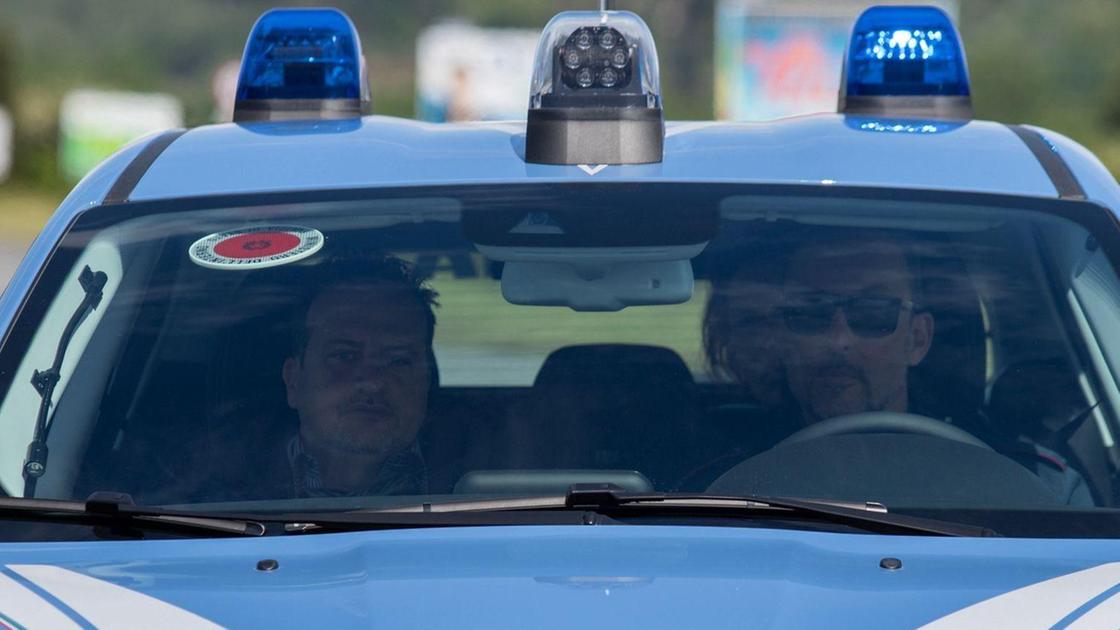 Marito e moglie ladri. Denunciati dalla polizia Marito e moglie ladri. Denunciati dalla polizia