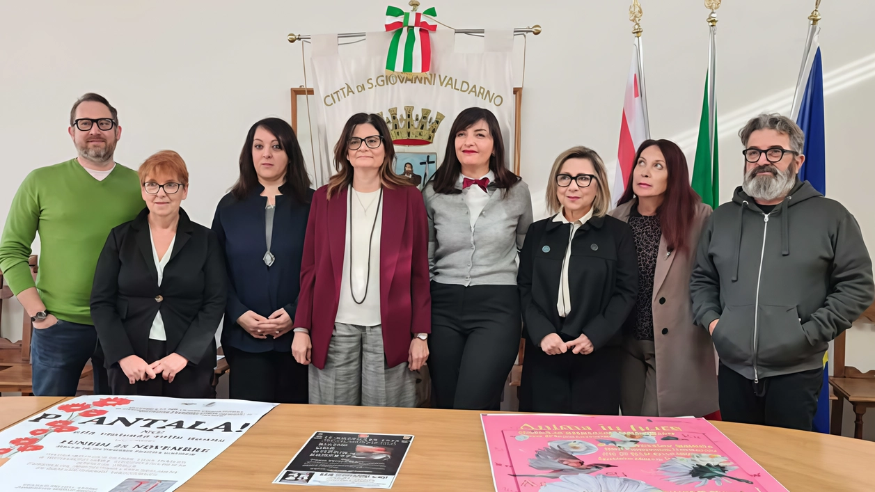 La presentazione di ieri, nell’ex sala della giunta, delle iniziative in occasione di lunedì 25. , la giornata internazionale contro della violenza sulle donne La presentazione di ieri, nell’ex sala della giunta, delle iniziative in occasione di lunedì 25. , la giornata internazionale contro della violenza sulle donne