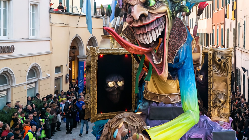 Carnevale di Foiano al via domenica 9 febbraio e per 5 settimane consecutive sarà festa grande. I preparativi sono già in corso, con i quattro cantieri – Azzurri, Bombolo, Nottambuli e Rustici Carnevale di Foiano al via domenica 9 febbraio e per 5 settimane consecutive sarà festa grande. I preparativi sono già in corso, con i quattro cantieri – Azzurri, Bombolo, Nottambuli e Rustici