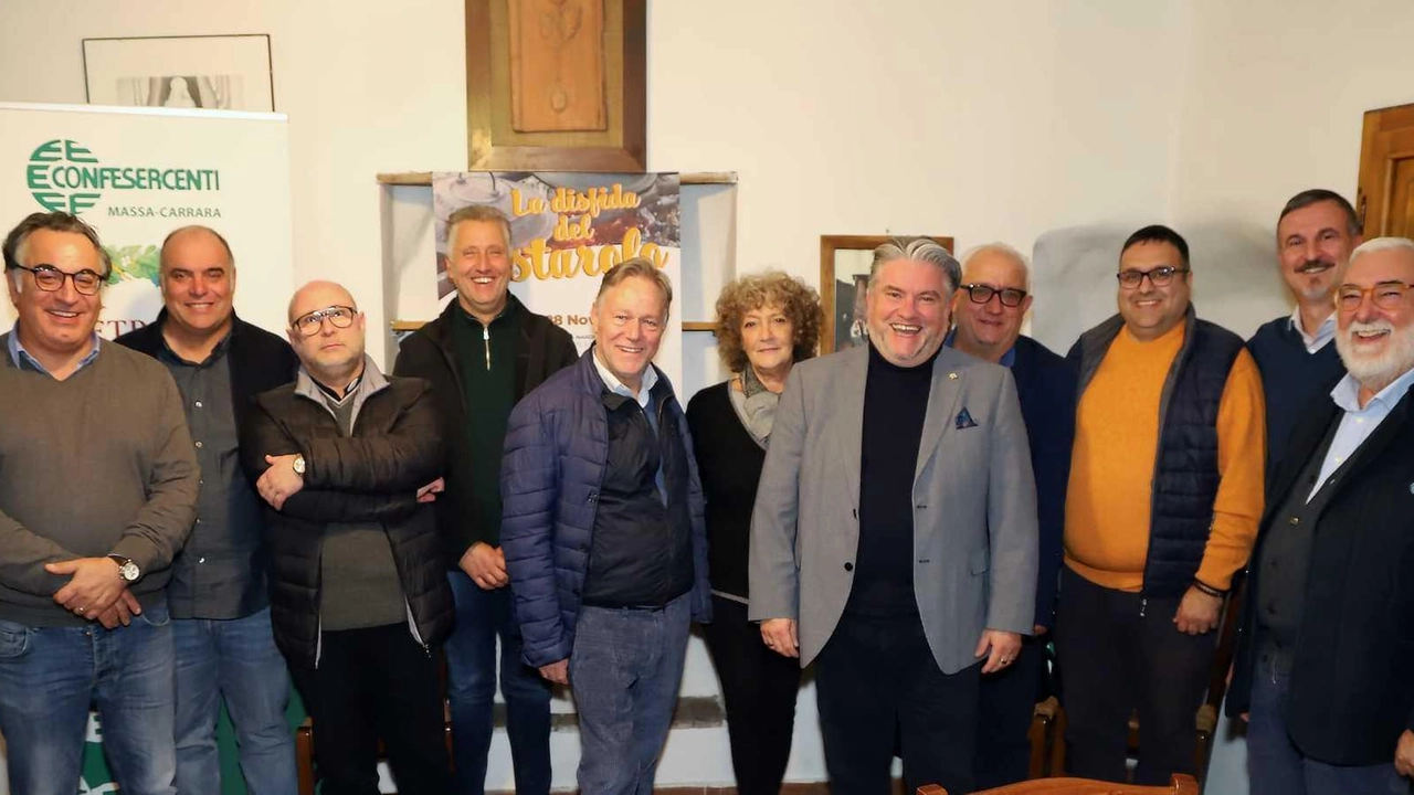 Via alla nuova edizione del contest ideato dalla Confesercenti apuana. Una giuria di esperti decreterà il vincitore dopo le degustazioni nei vari locali. Via alla nuova edizione del contest ideato dalla Confesercenti apuana. Una giuria di esperti decreterà il vincitore dopo le degustazioni nei vari locali.