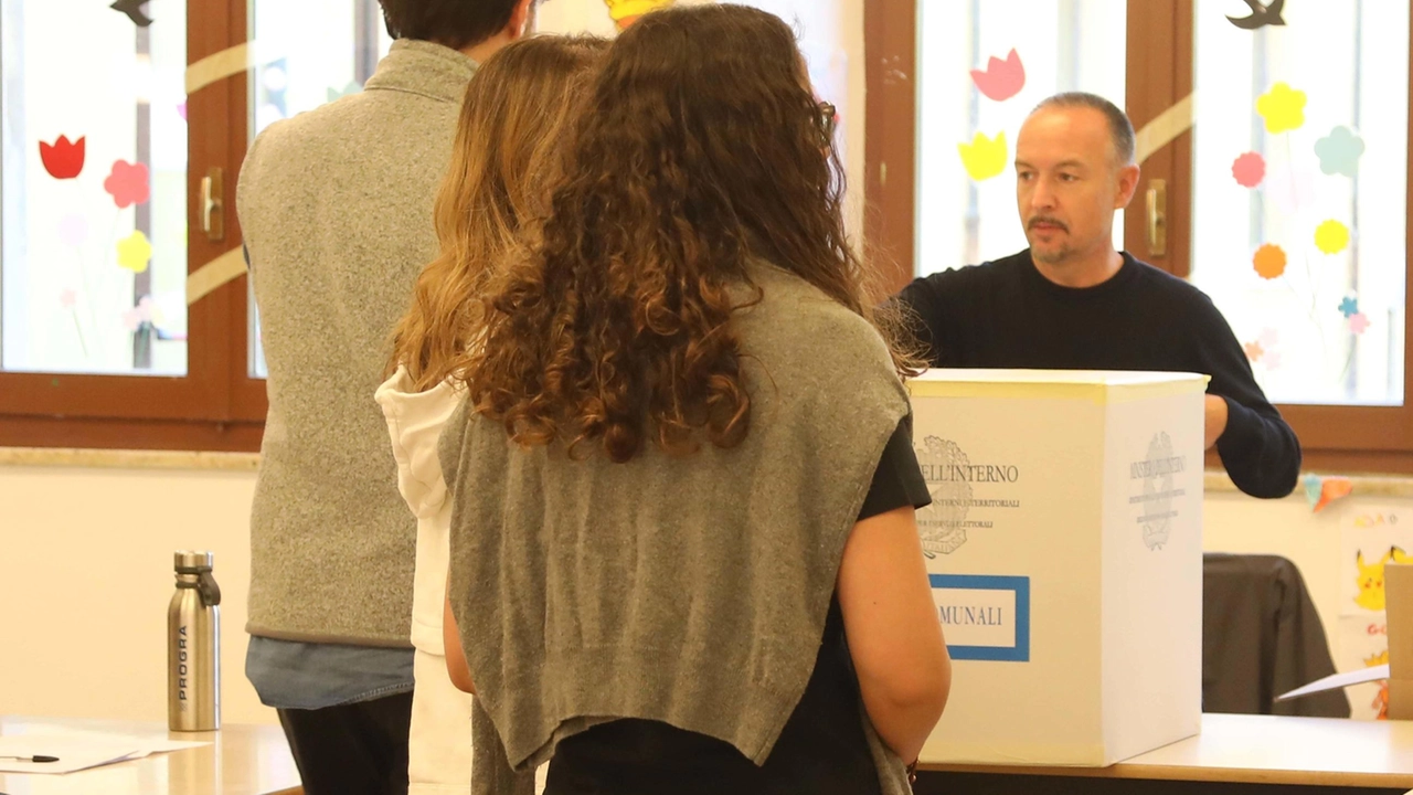 Nuove disposizioni per la sosta intorno alla scuola primaria Luigi Casini a Pian di Mugnone durante le votazioni per il... Nuove disposizioni per la sosta intorno alla scuola primaria Luigi Casini a Pian di Mugnone durante le votazioni per il...