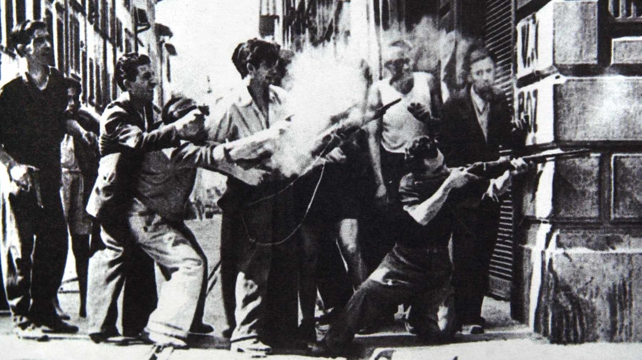 La battaglia di Firenze, iniziò alle 7 del mattino dell’11 agosto 1944 quando il Ctln dette l’ordine d’insurrezione La battaglia di Firenze, iniziò alle 7 del mattino dell’11 agosto 1944 quando il Ctln dette l’ordine d’insurrezione