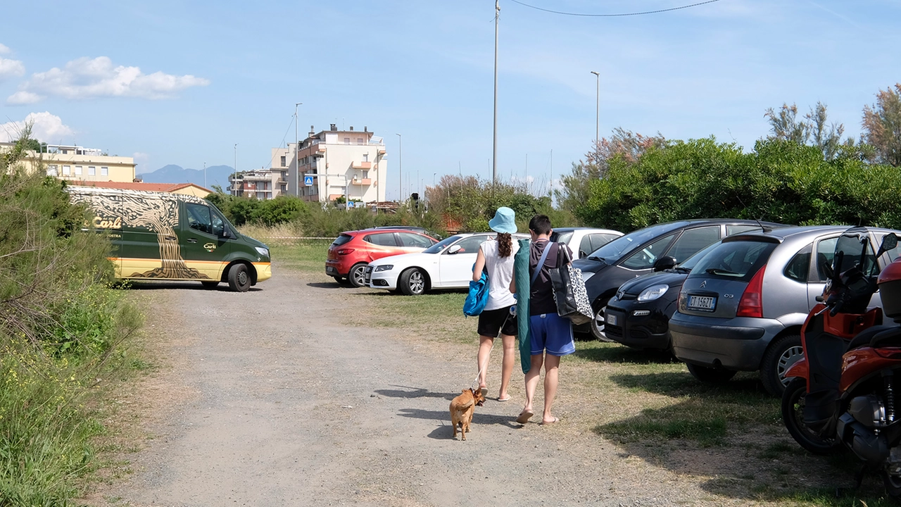 Il tema dei parcheggi nel periodo estivo torna a essere attuale Il tema dei parcheggi nel periodo estivo torna a essere attuale