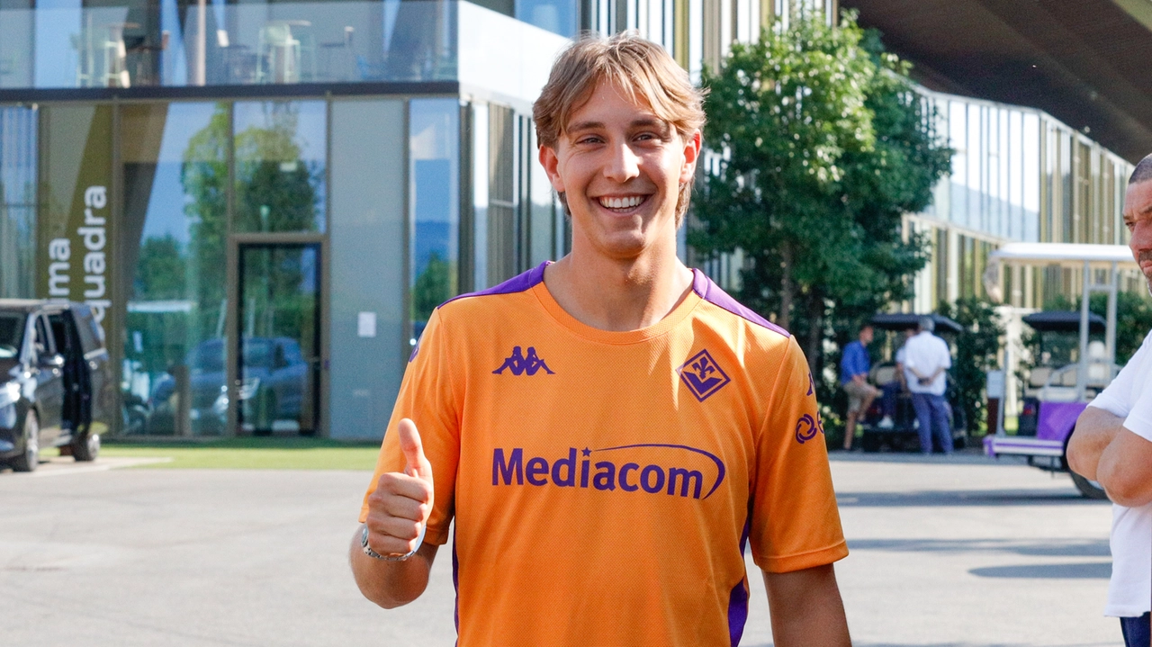 Fiorentina, Fazzini c’è: è ufficiale. “Che emozione, sono tifoso viola da sempre”